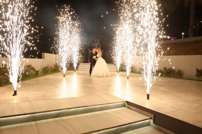 Οικογενειακή φωτογραφία κατά τη βάπτιση.